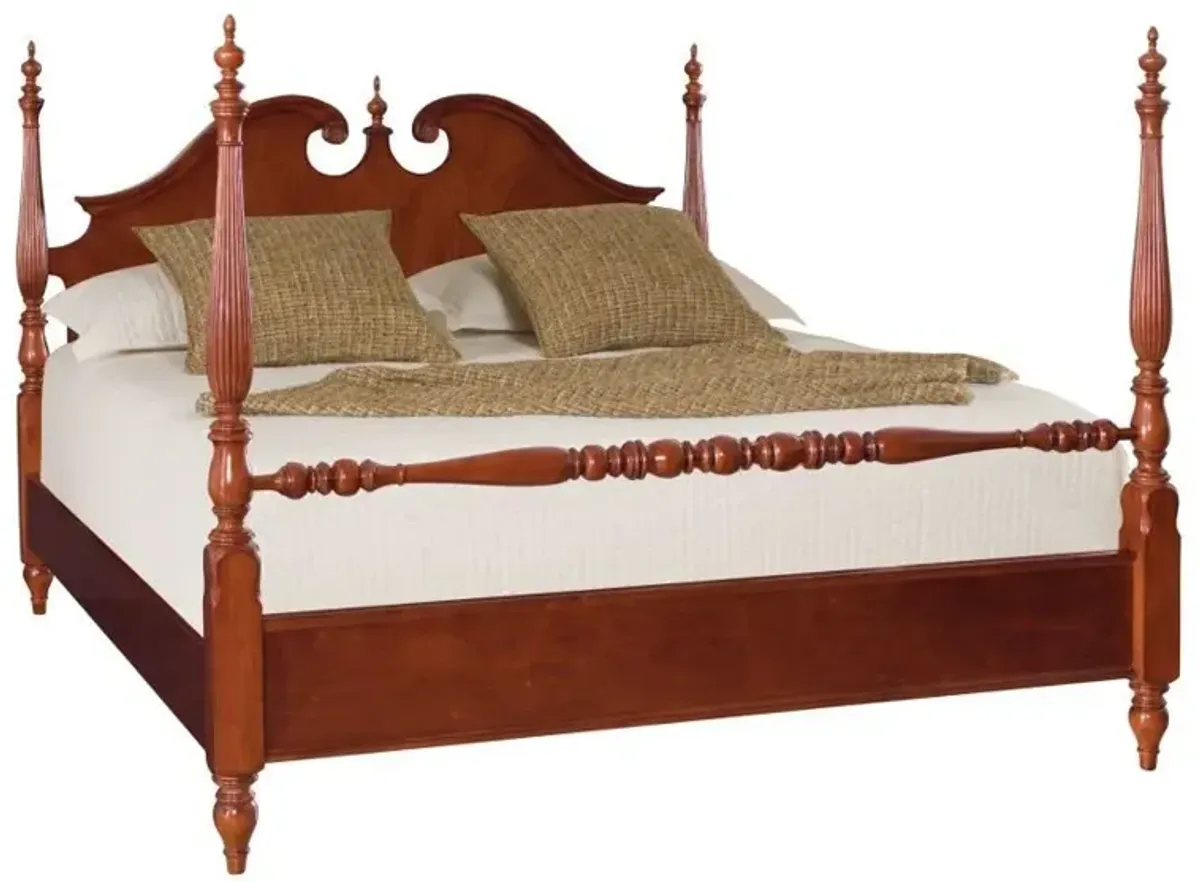 American Drew Queen Low Poster Bed Complete with Heaboard/Footboard/Rails Cherry Grove