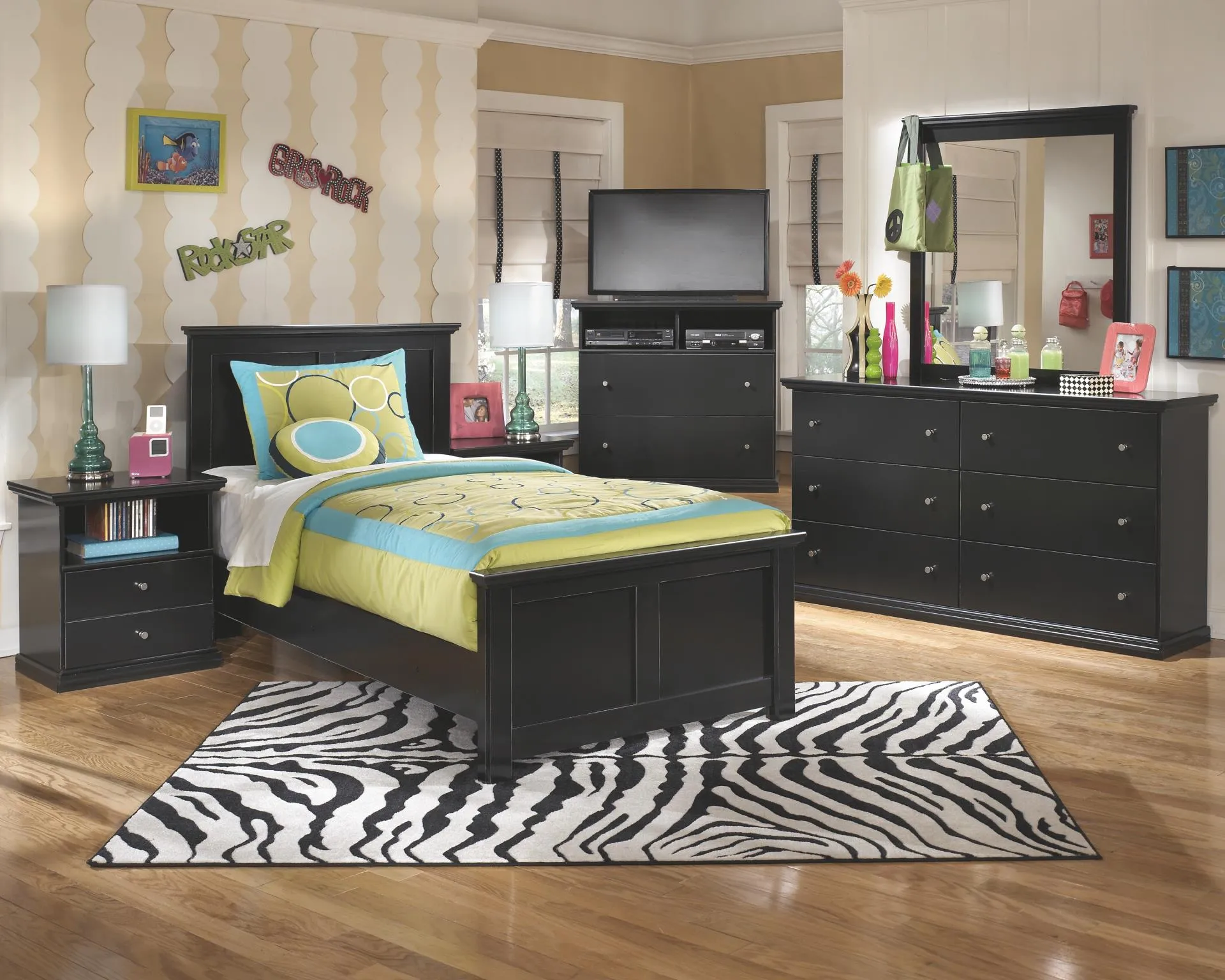 MARIBEL DRESSER AND MIRROR BLACK SIGNATURE DESIGN