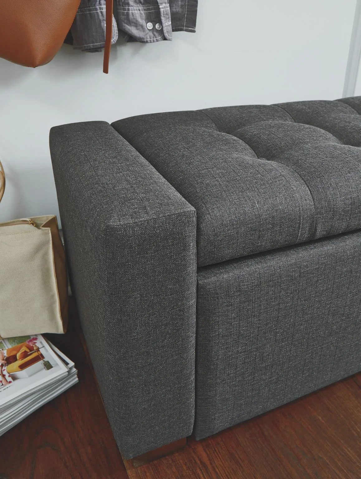 CORTWELL STORAGE BENCH GRAY SIGNATURE DESIGN