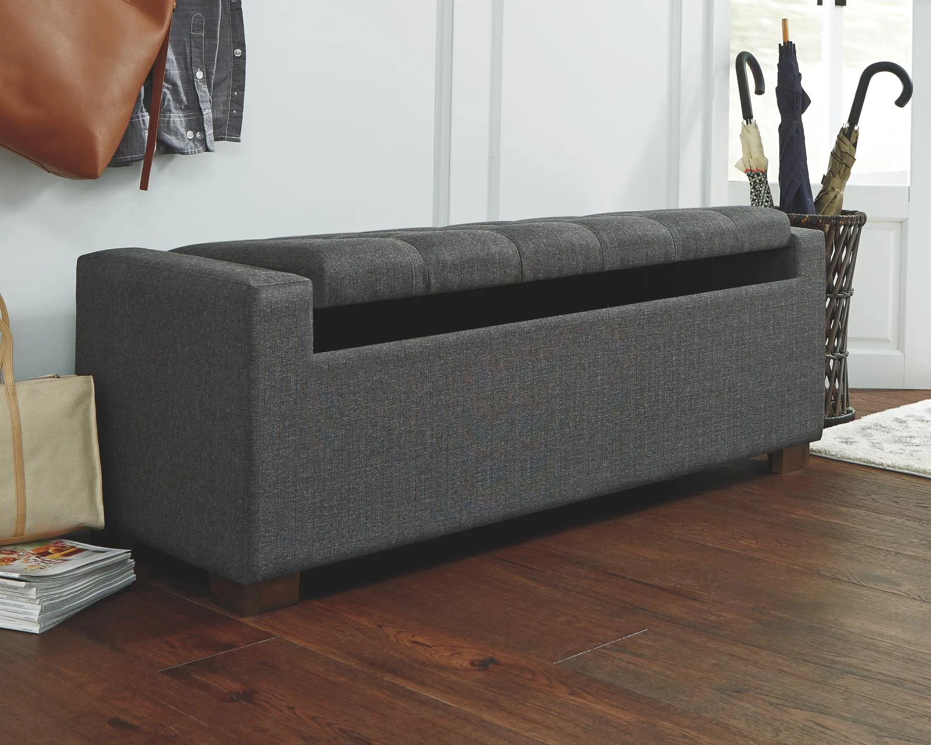 CORTWELL STORAGE BENCH GRAY SIGNATURE DESIGN