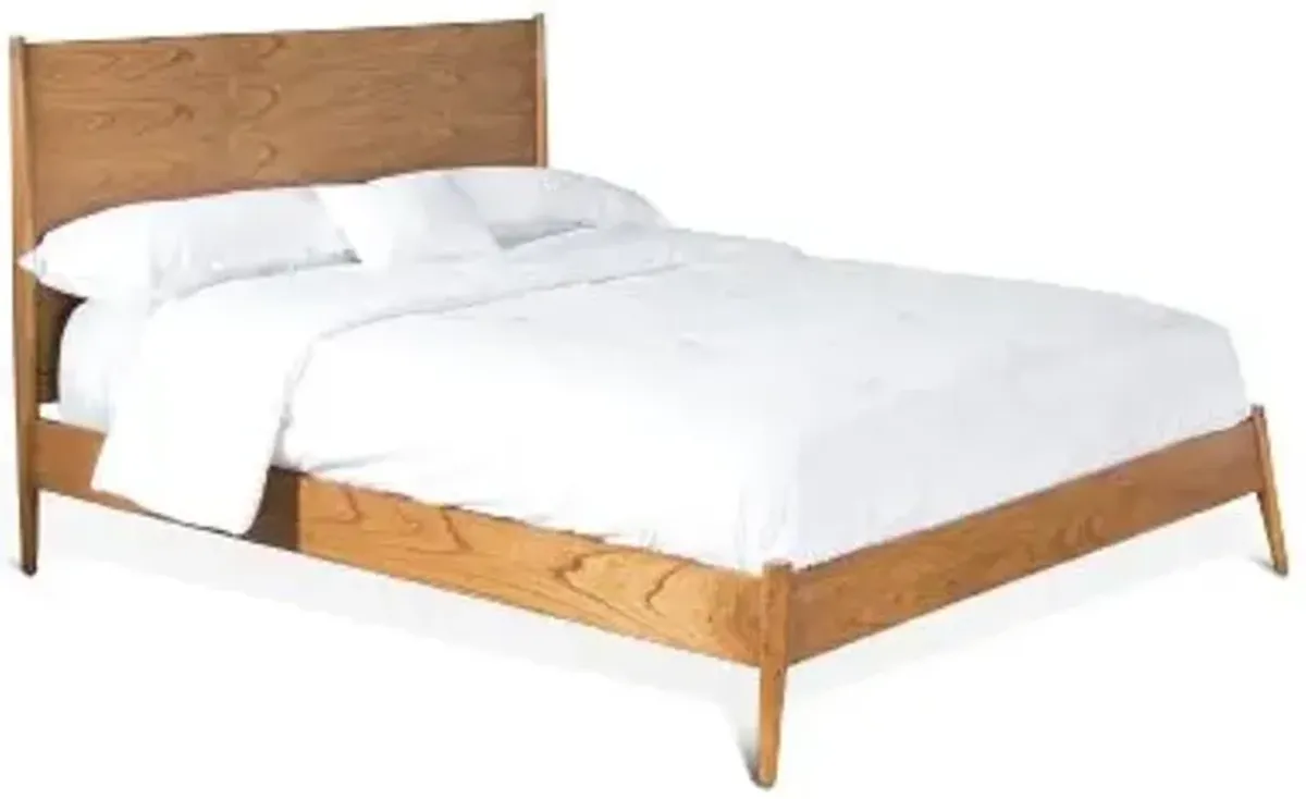 Sunny Designs American Modern Cinnamon Eastern King Panel Bed