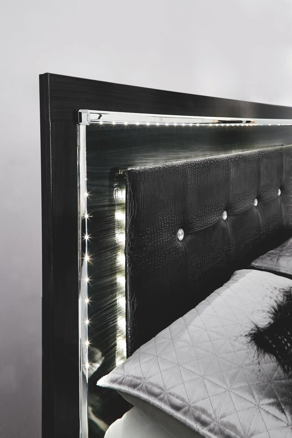 KAYDELL KING PANEL BED WITH STORAGE BLACK SIGNATURE DESIGN