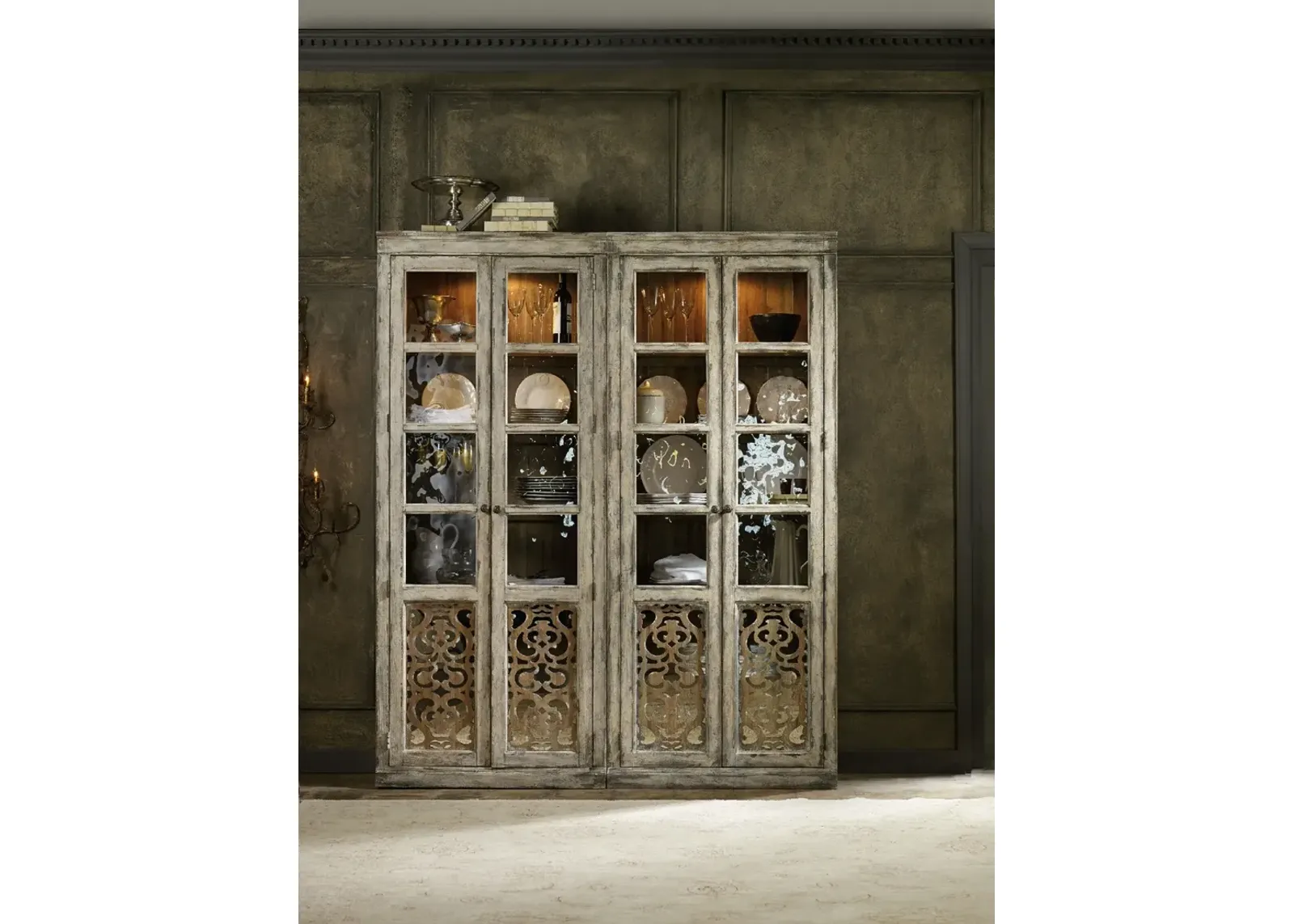 Hooker Furniture Chatelet Bunching Curio Cabinet