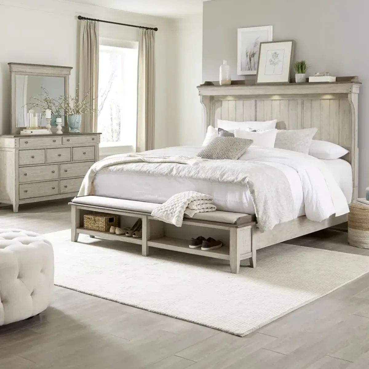 Liberty Furniture Complete Queen Bedroom Set Storage Bed, Dresser & Mirror Ivy Hollow