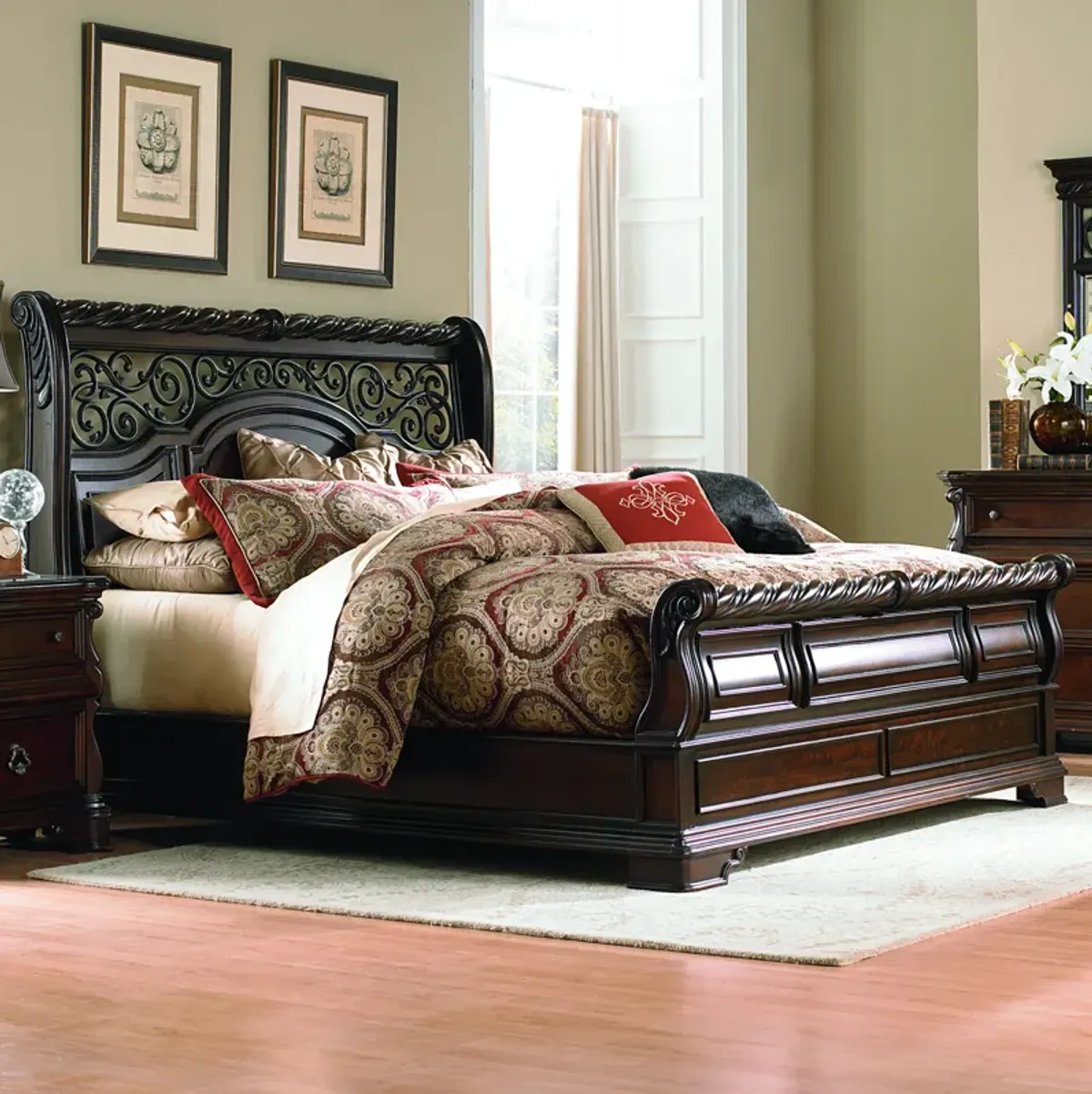 Liberty Furniture Complete Queen Bedroom Set Sleigh Bed, Dresser, Mirror & Chest Arbor Place