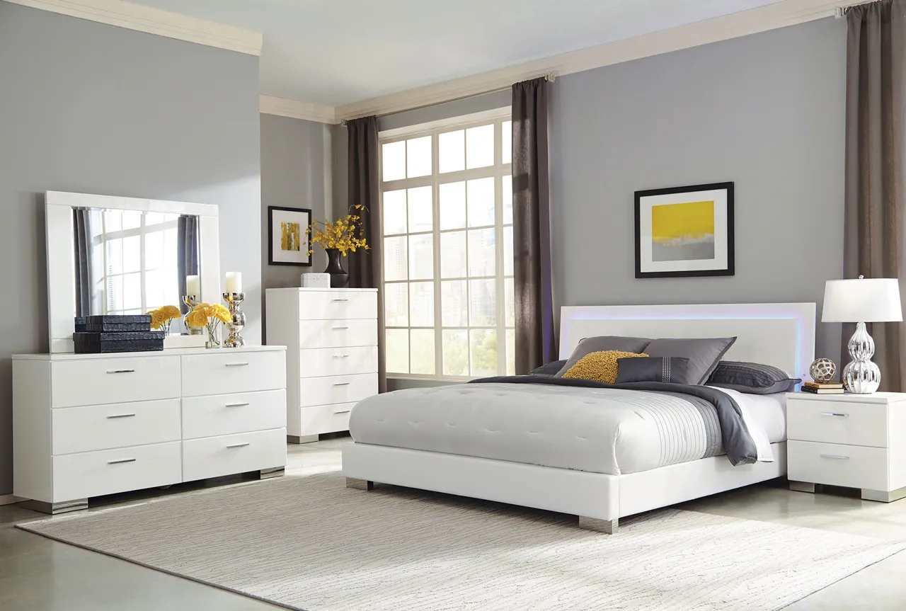 FELICITY LIGHTED EASTERN KING BED GLOSSY WHITE