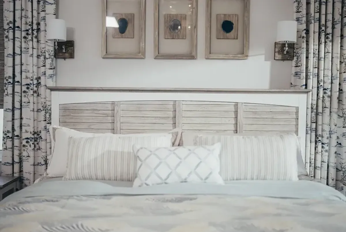 Seawinds Islamorada Clean White & Grey King Headboard