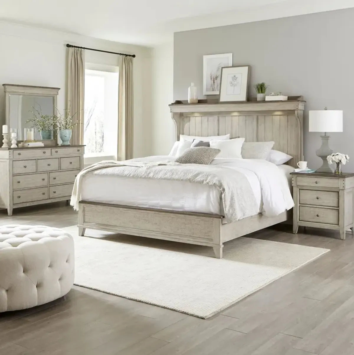 Liberty Furniture Complete Queen Bedroom Set Mantel Bed, Dresser, Mirror & Nightstand Ivy Hollow