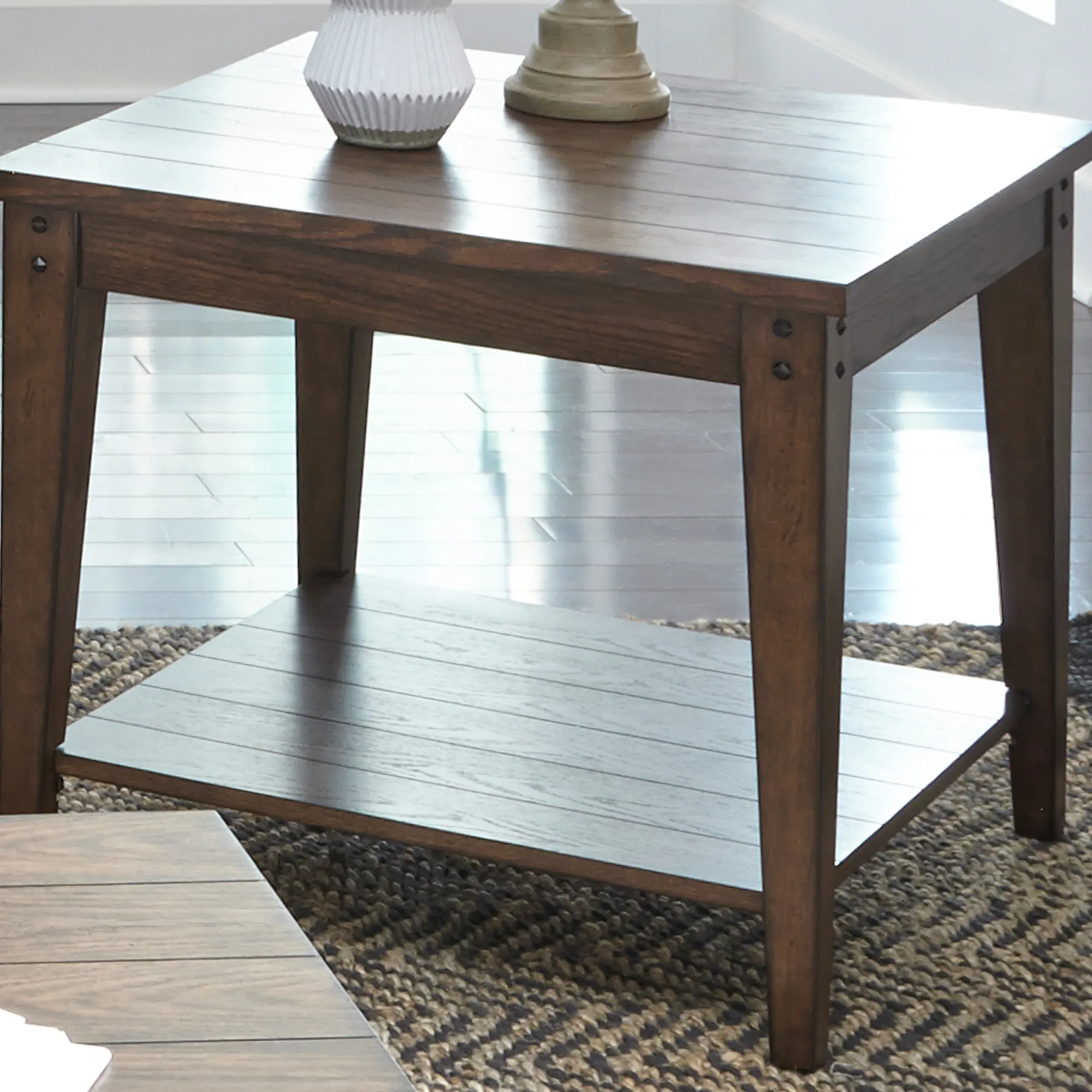 SQUARE LAMP TABLE - LAKE HOUSE