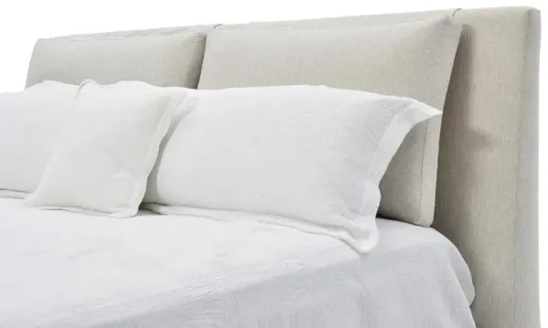 HIGHLANDS QUEEN SIZE BED WITH SPARTA LINEN FABRIC