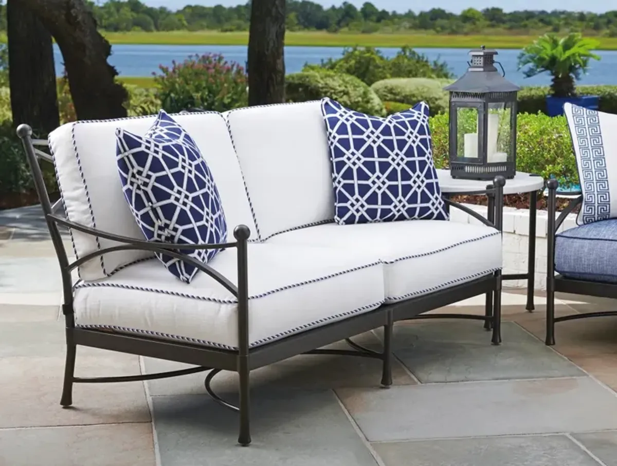 Tommy Bahama Outdoor by Lexington Pavlova Loveseat in Textured Graphite/Printed Cushion