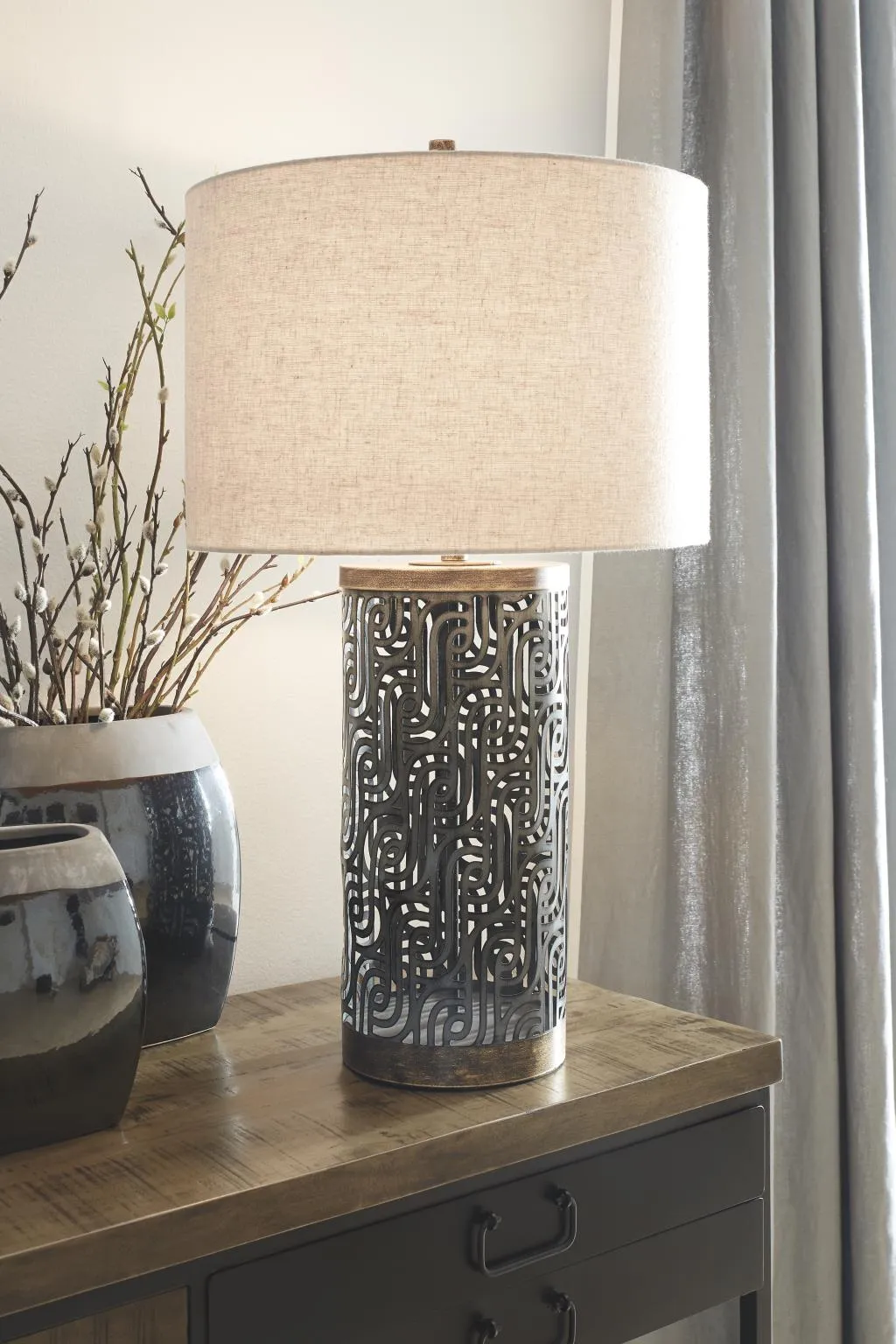 DAYO TABLE LAMP GRAY/GOLD FINISH SIGNATURE DESIGN