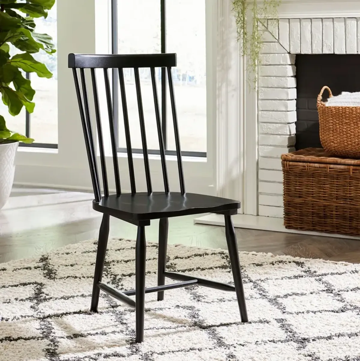 Liberty Furniture Capeside Cottage Royal Black Spindle Back Side Chair