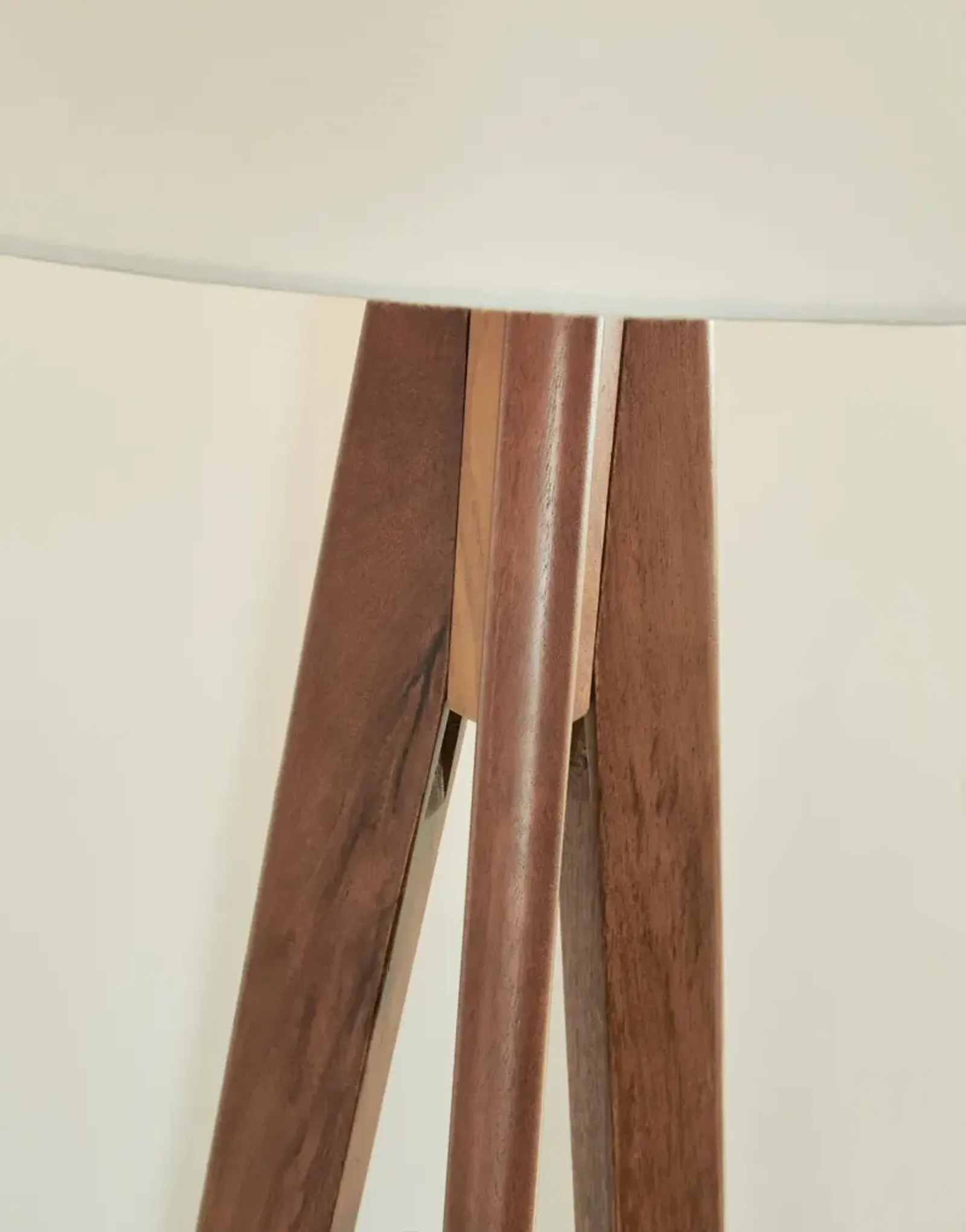 Ashley Dallson Floor Lamp Brown Signature Design