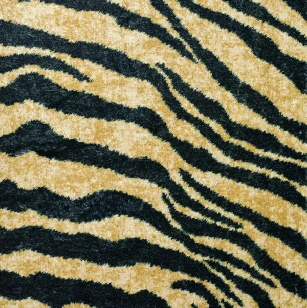AKINA GOLD 5'X8' AREA RUG