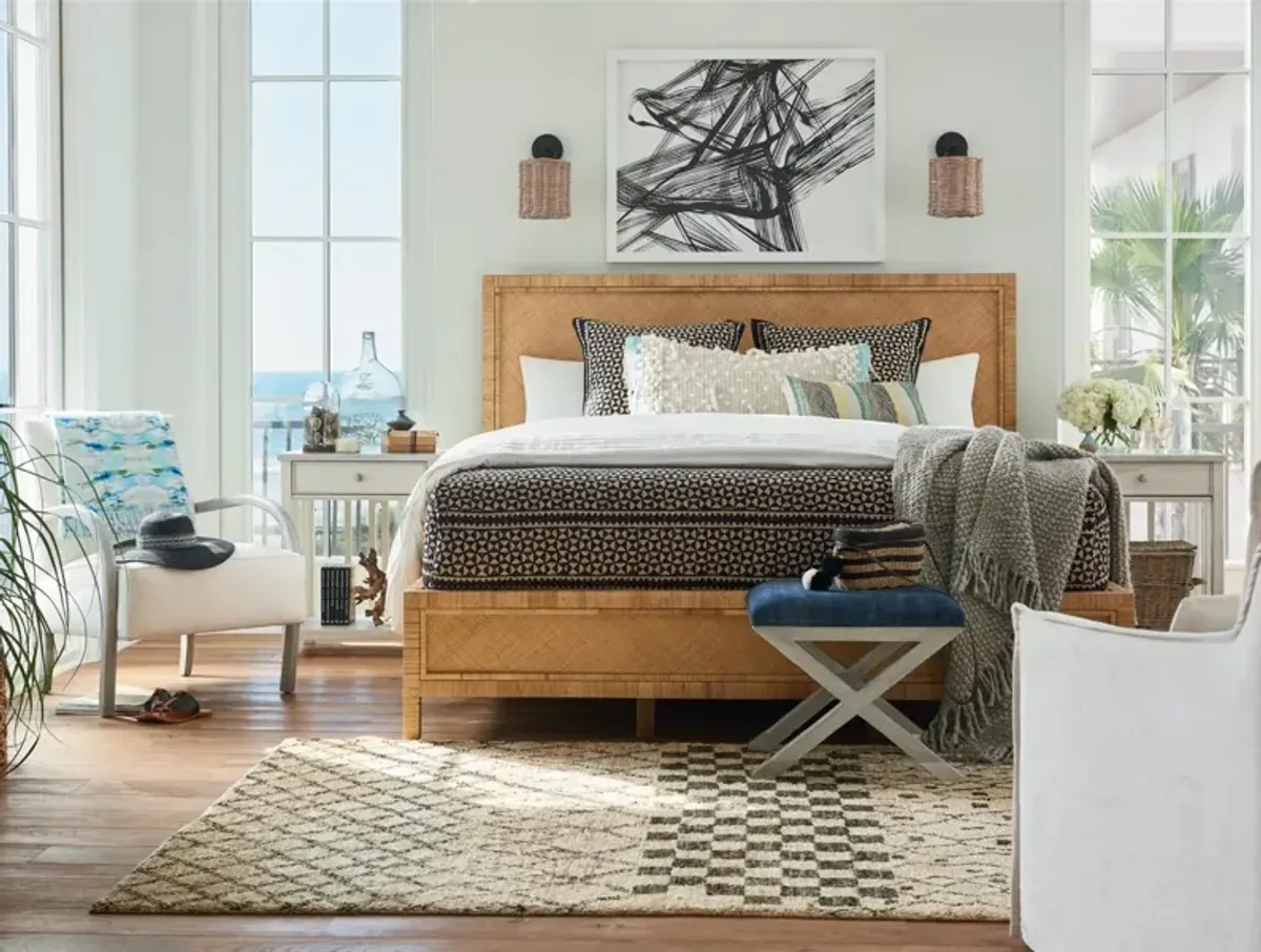 Universal Escape Coastal Living Home Long Key Queen Bed