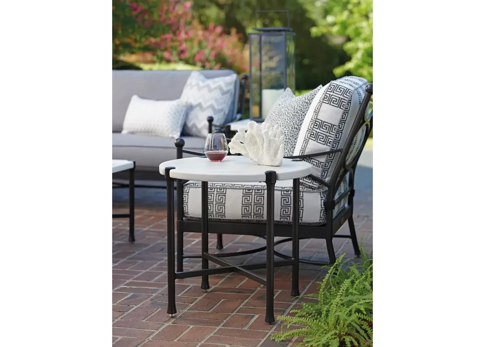 Tommy Bahama Outdoor by Lexington Pavlova Round End Table