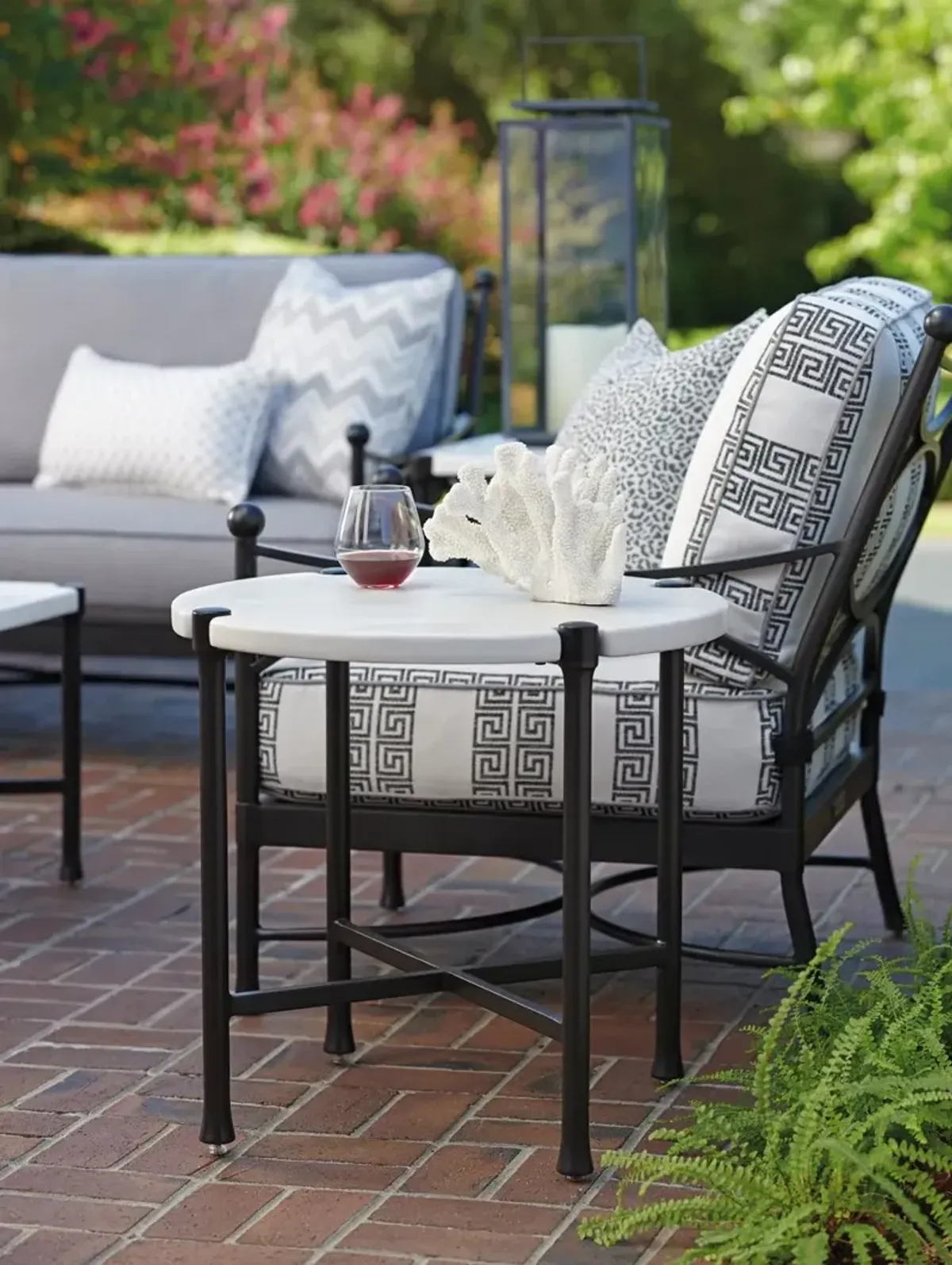 Tommy Bahama Outdoor by Lexington Pavlova Round End Table