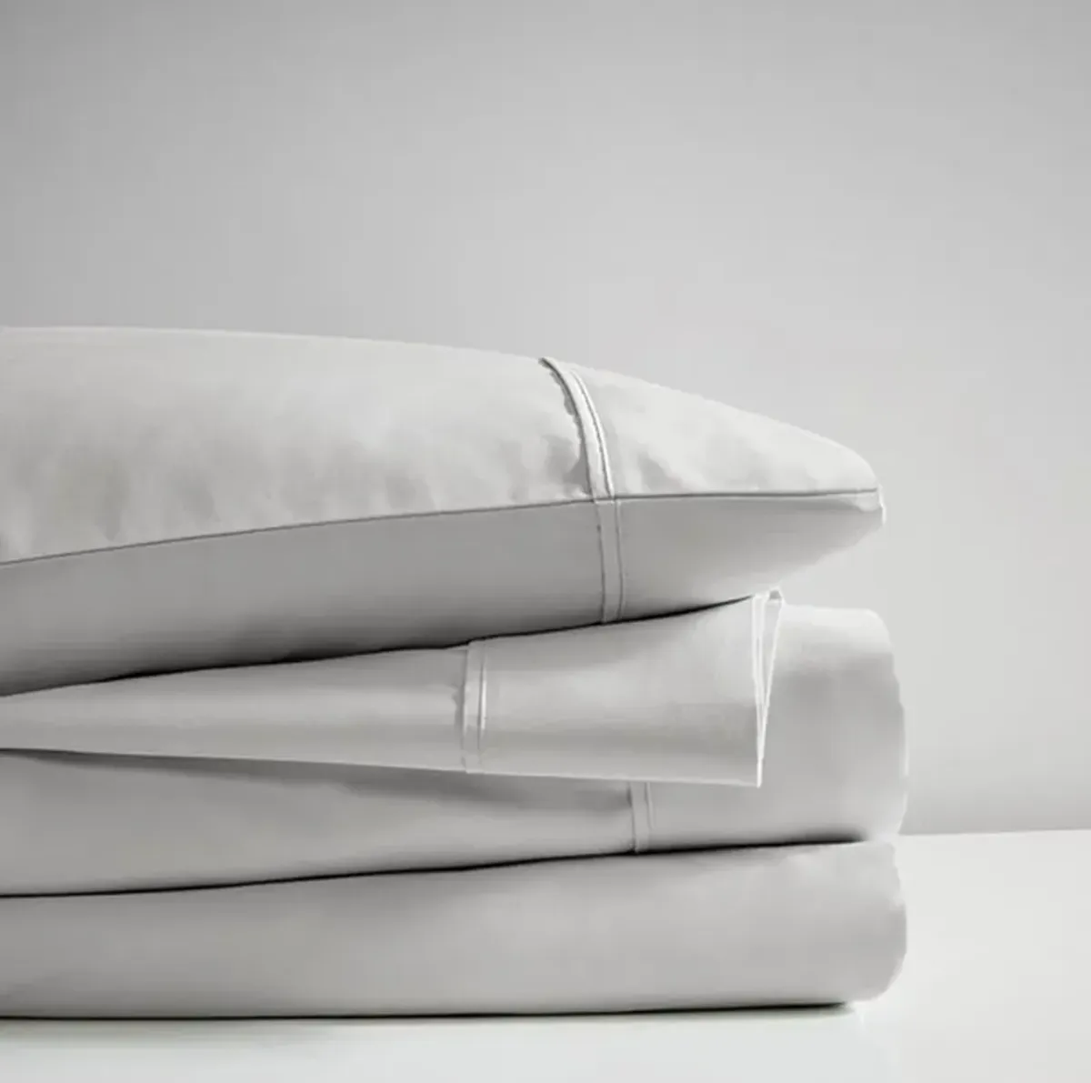 Olliix Madison Park Queen Light Grey 600 Thread Count 100% Pima Cotton Sateen Sheet Set