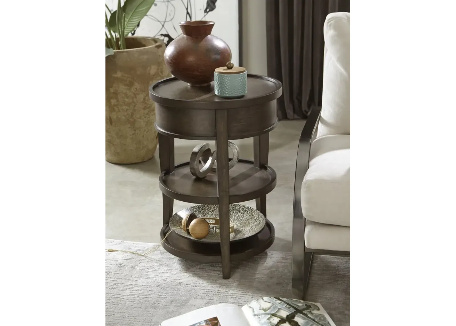 Aspenhome Blakely Sable Brown Round Chairside Table