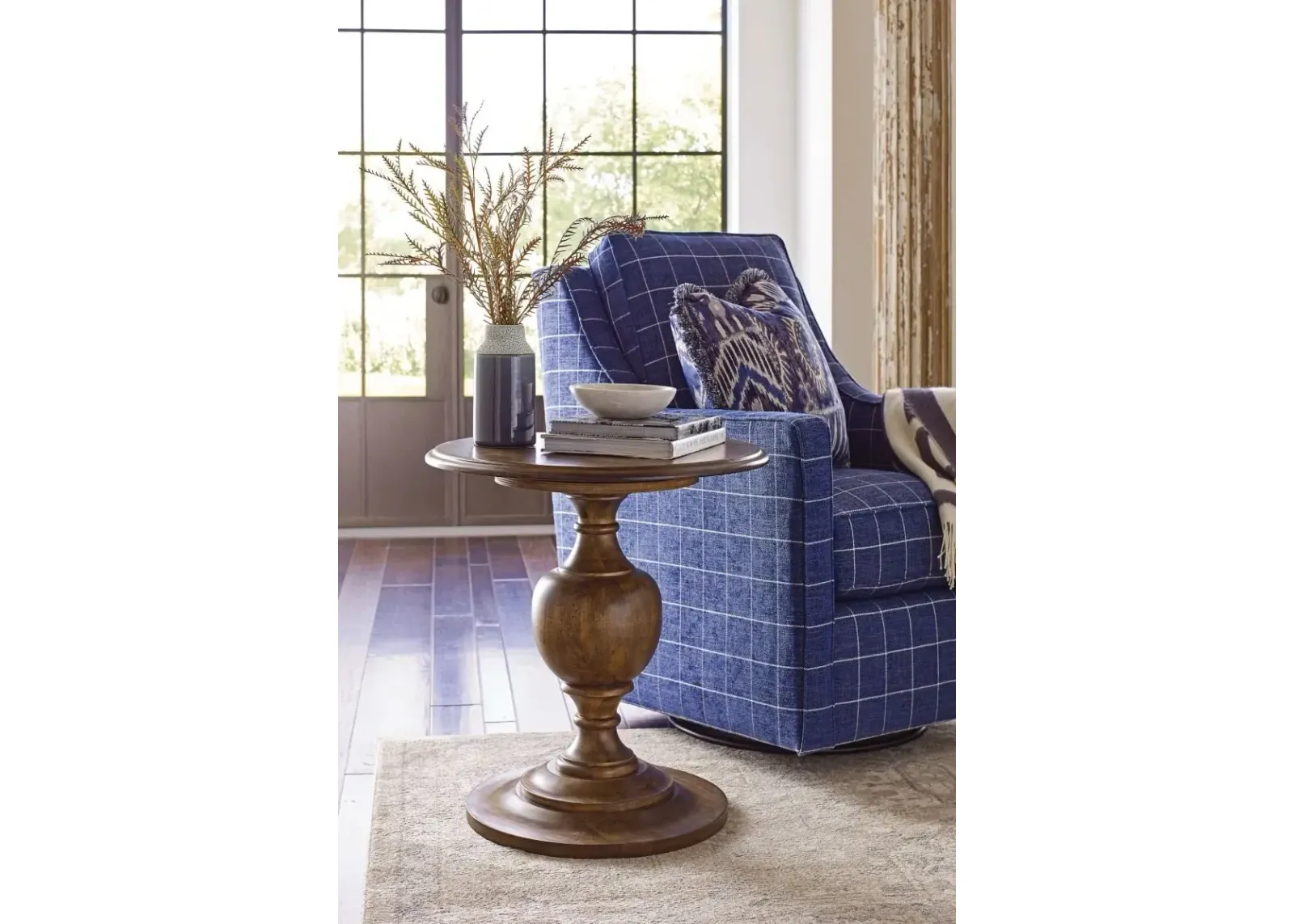 Kincaid Ansley Barden Round Cinnamon End Table