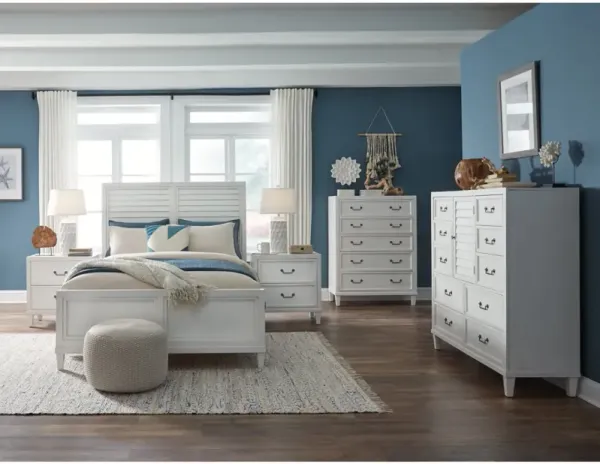 American Woodcrafters Dunescape Painted White Queen Panel Bed Dresser Mirror 2-Drawer Nightstand