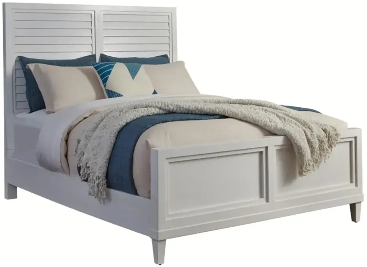 American Woodcrafters Dunescape Painted White Queen Panel Bed Dresser Mirror 2-Drawer Nightstand