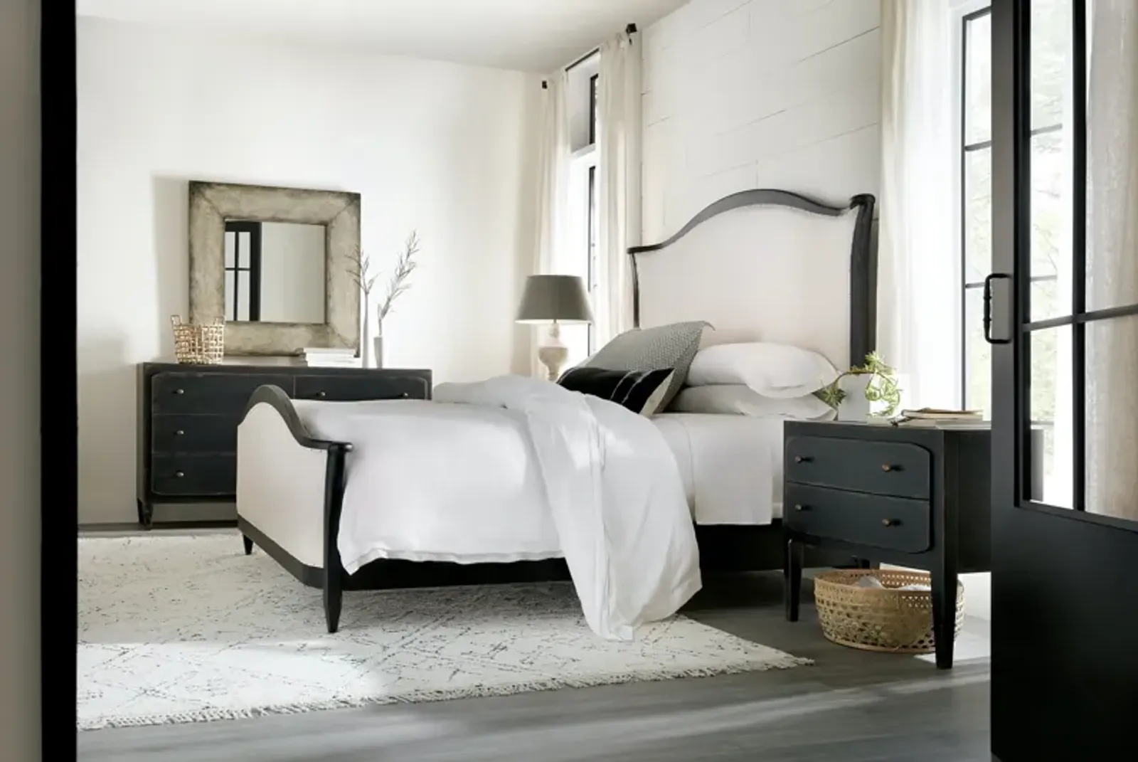 Hooker Furniture Ciao Bella King Upholstered Bed Black