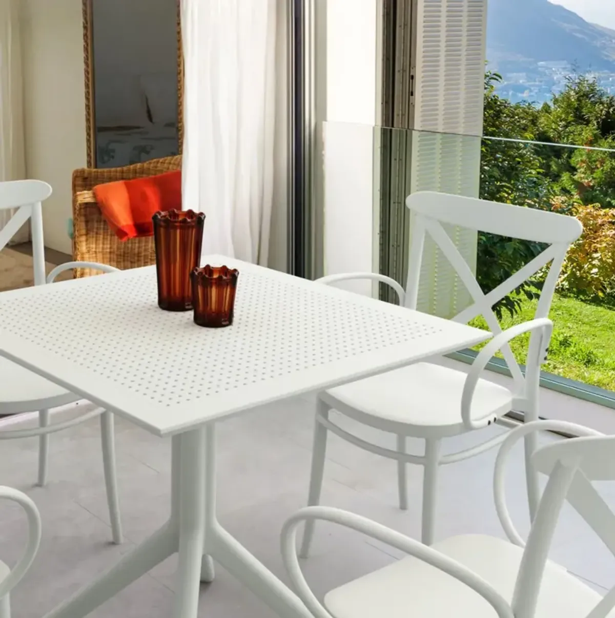 CROSS XL PATIO DINING SET WITH 4 CHAIRS WHITE