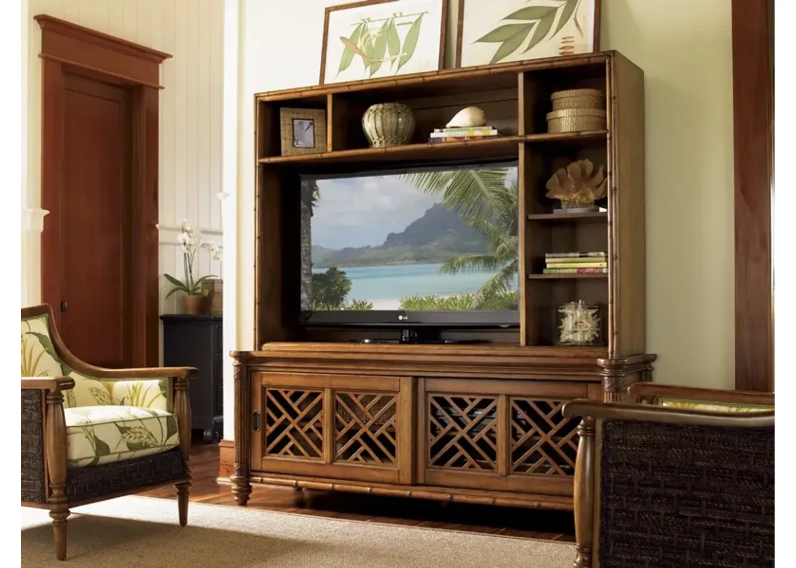 Tommy Bahama Home by Lexington Island Estate Nevis Media Hutch