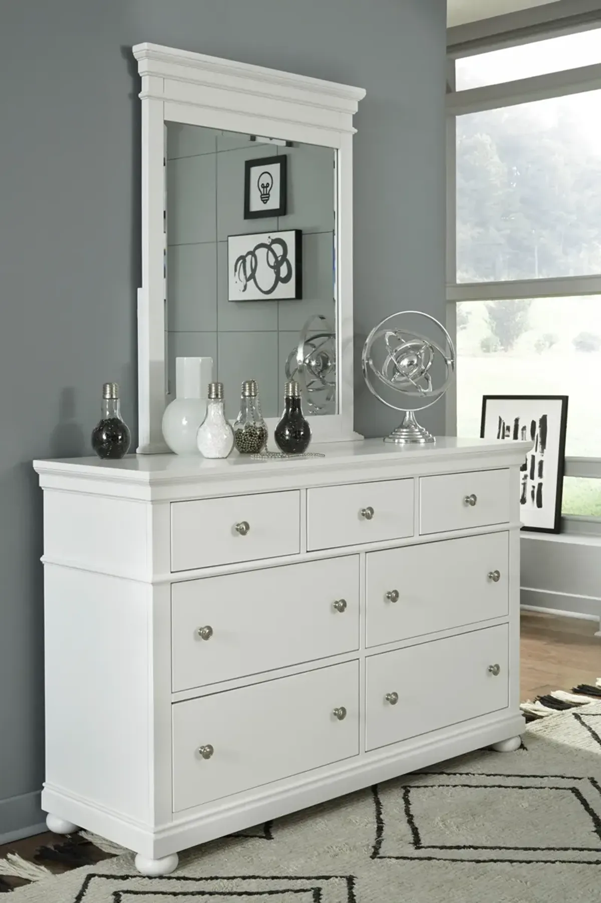 Legacy Classic Kids/Teens Canterbury White Dresser