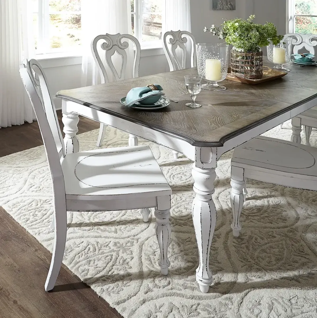 Liberty Furniture 5-Piece Antique White Rectangular Dining Table Set Magnolia Manor