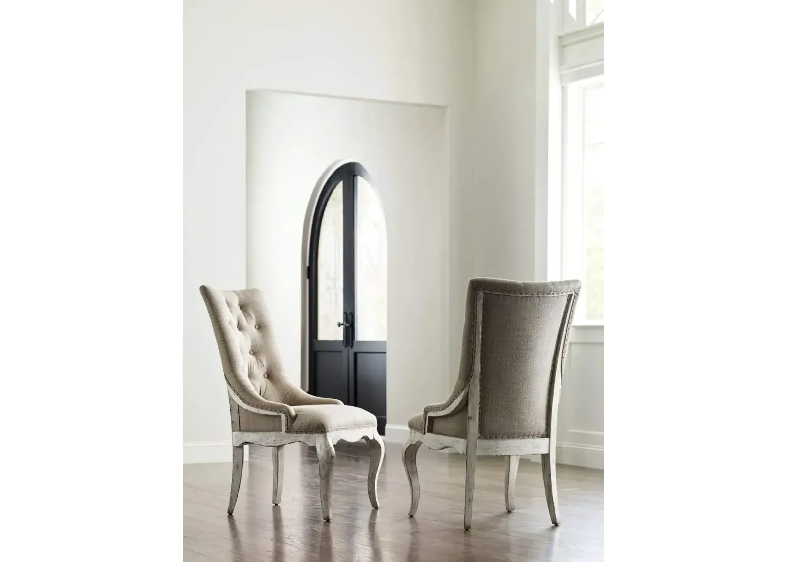 Kincaid Selwyn Upholstered Host Chair