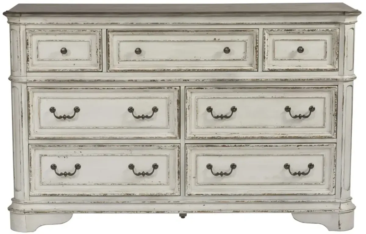 Liberty Furniture Magnolia Manor Antique White 7-Drawer Dresser