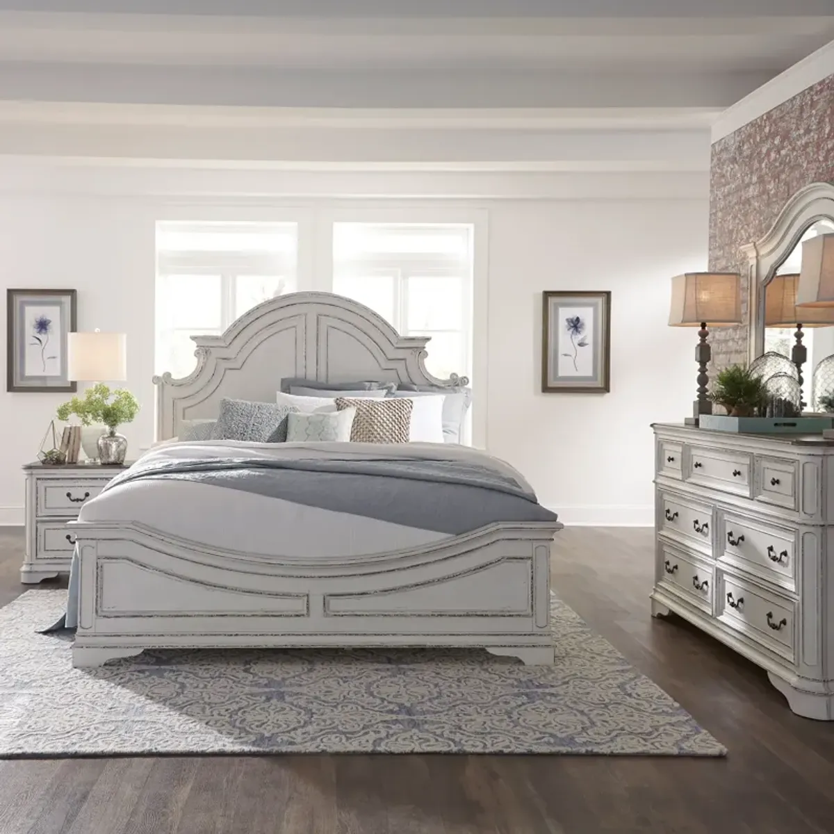 Liberty Furniture Complete Queen Bedroom Set Panel Bed, Dresser, Mirror & Nightstand Magnolia Manor