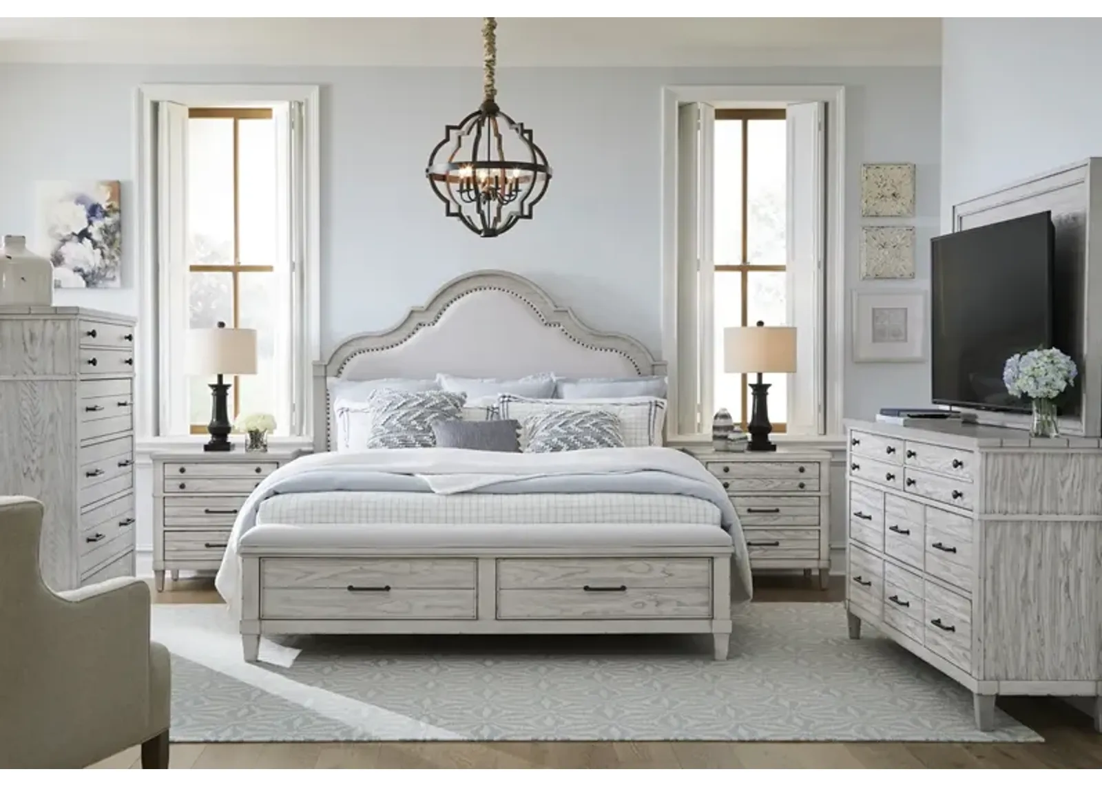 UPHOLSTERED PANEL BED WITH STORAGE FOOTBOARD KING - BELHAVEN