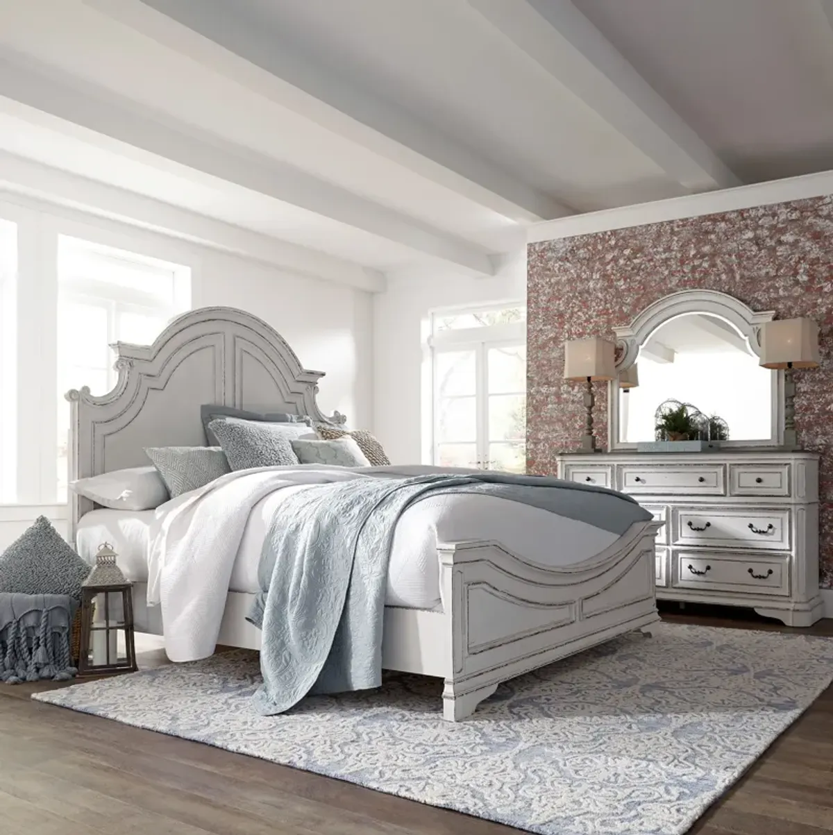 Liberty Furniture Complete King Bedroom Set Panel Bed, Dresser & Mirror Magnolia Manor