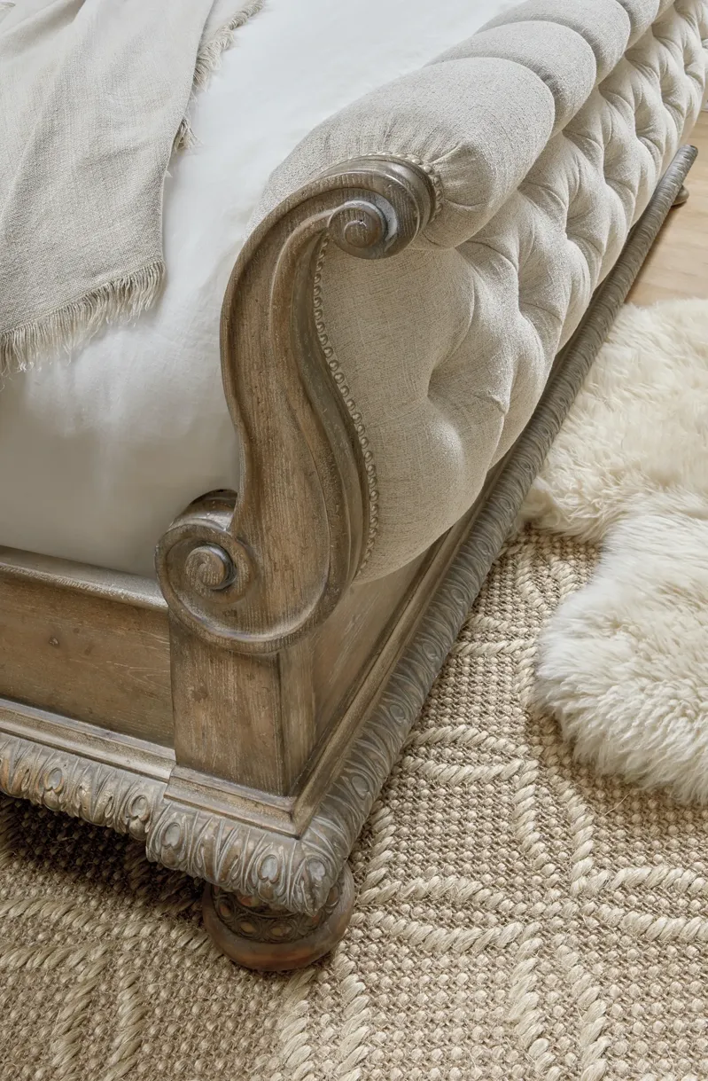 CASTELLA KING TUFTED BED