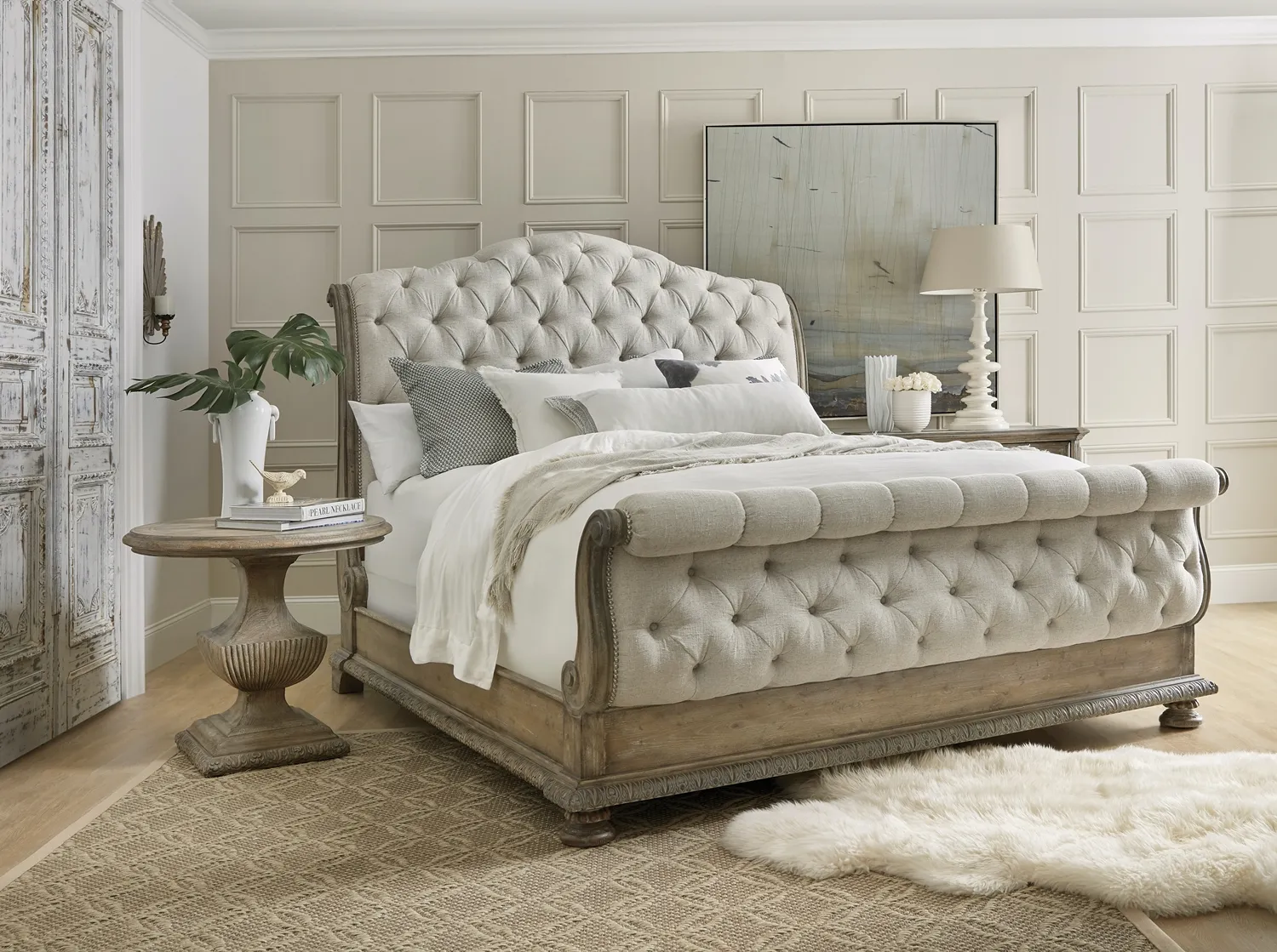 CASTELLA KING TUFTED BED