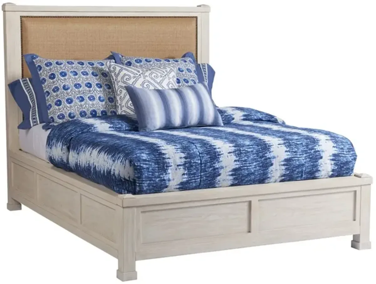 Barclay Butera by Lexington Newport Shorecliff Wood Canopy Queen Bed in White Washed