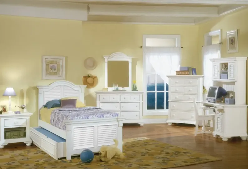 COTTAGE TRADITIONS CLEAN WHITE FINISH WHITE TRIPLE DRESSER