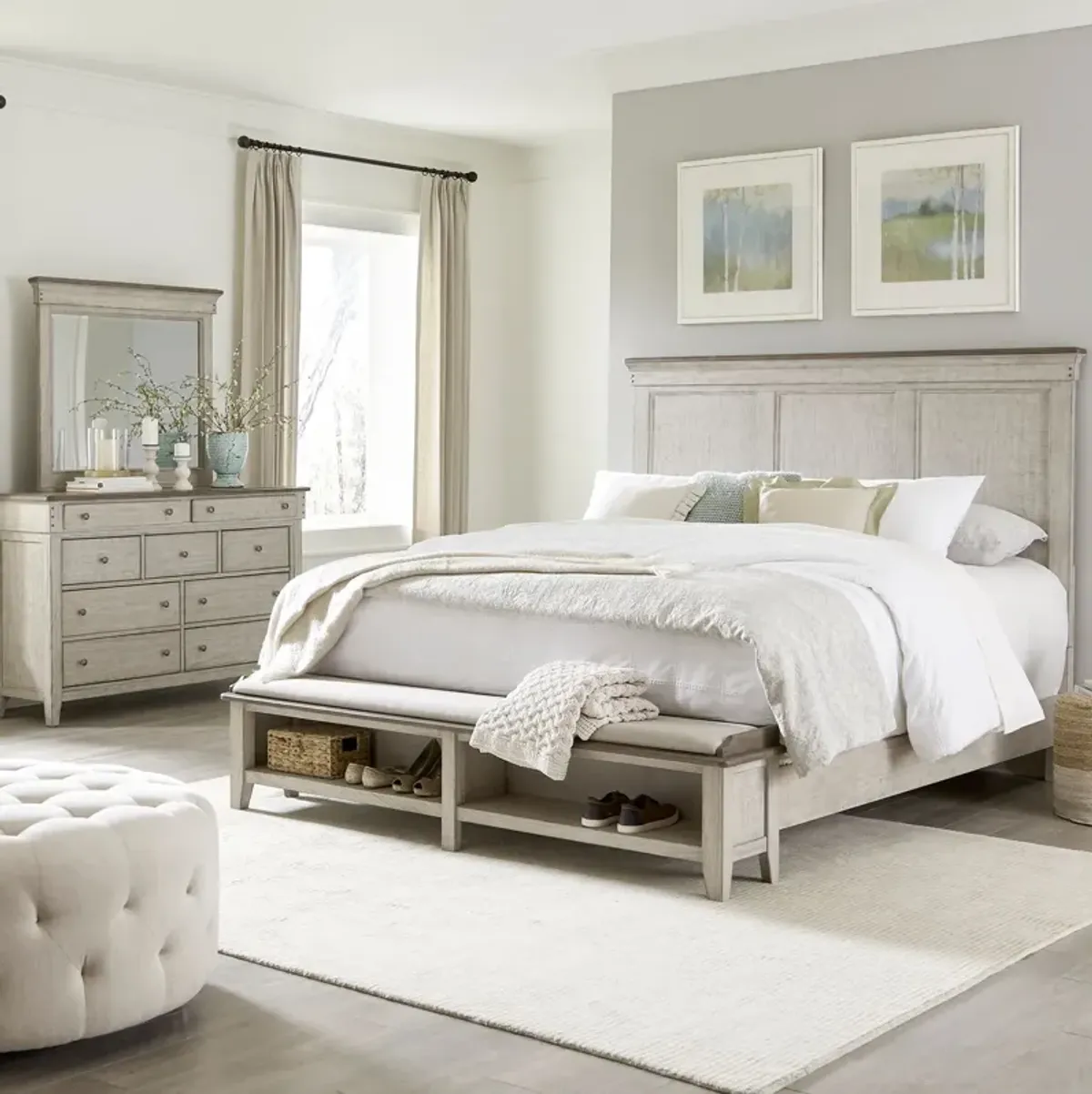 Liberty Furniture Complete Queen Bedroom Set Linen Storage Bed, Dresser & Mirror Ivy Hollow