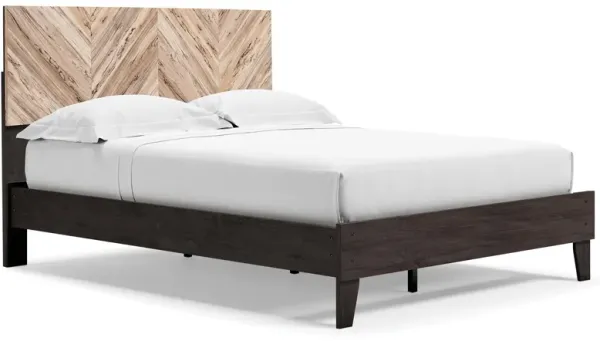 PIPERTON QUEEN PANEL PLATFORM BED TWO-TONE BROWN/BLACK SIGNATURE DESIGN