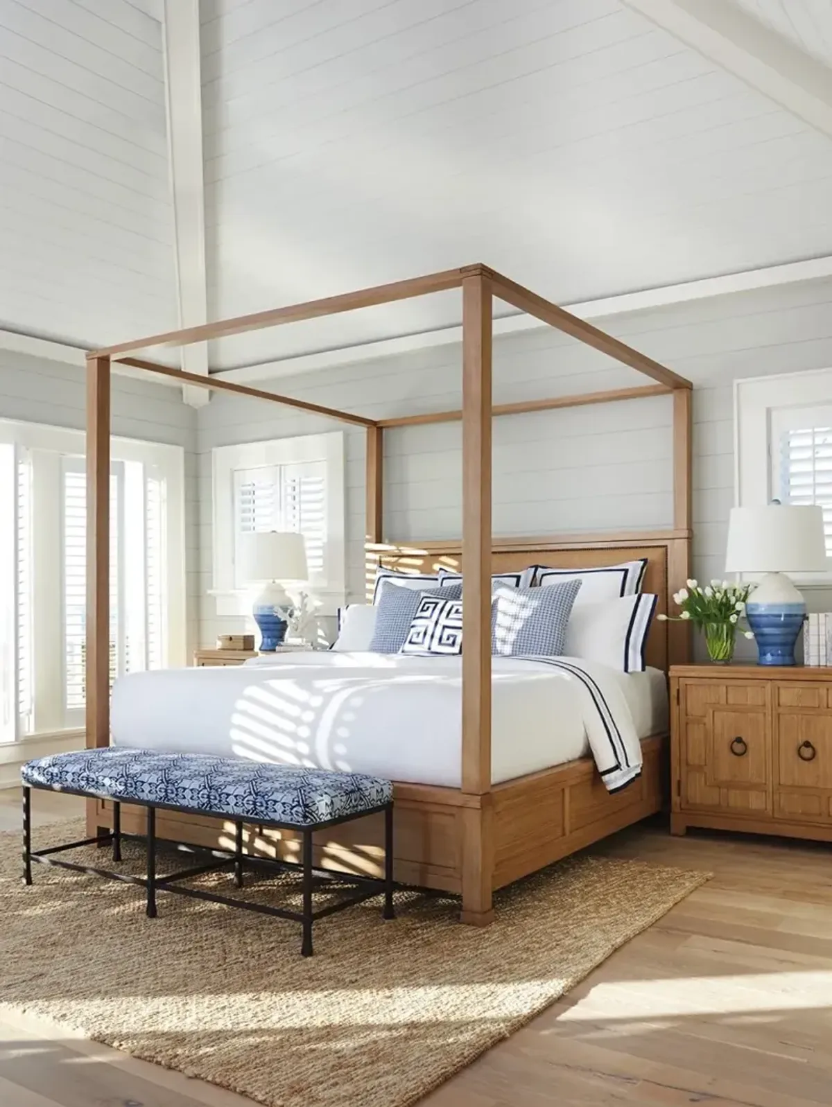 Barclay Butera by Lexington Newport Shorecliff Traditional Wood Canopy California King Bed in Brown