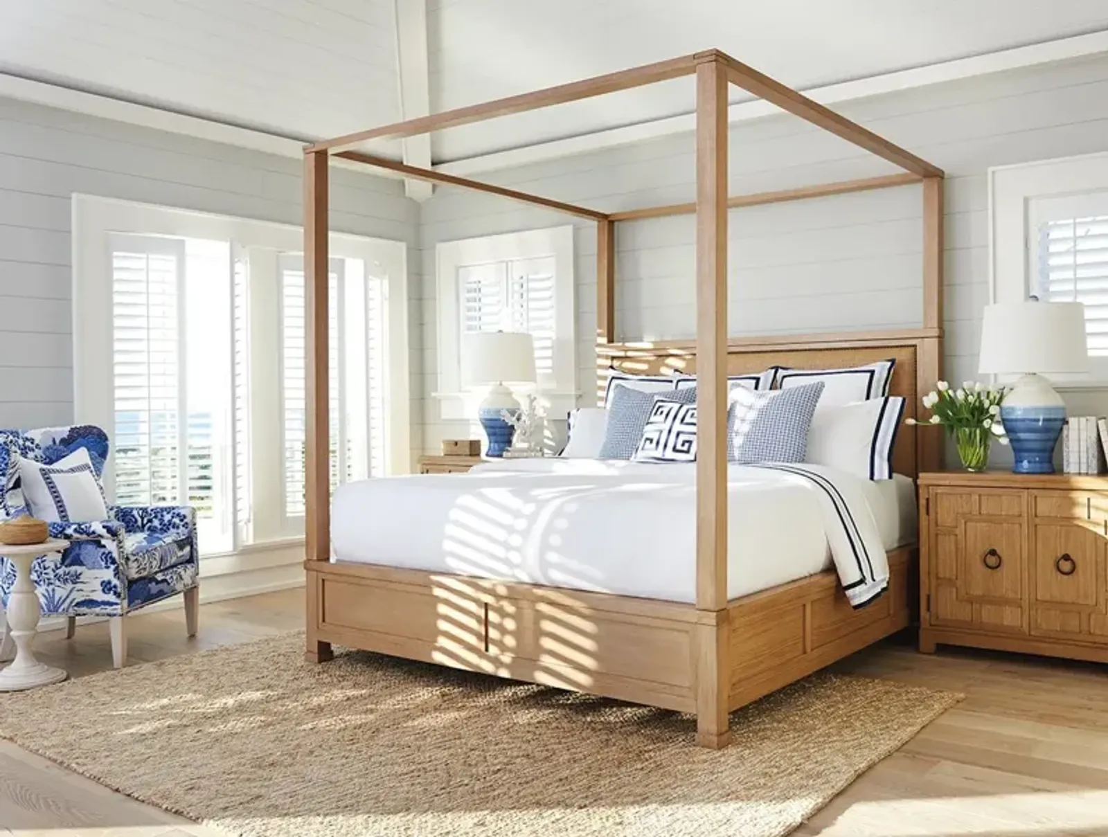 Barclay Butera by Lexington Newport Shorecliff Traditional Wood Canopy California King Bed in Brown