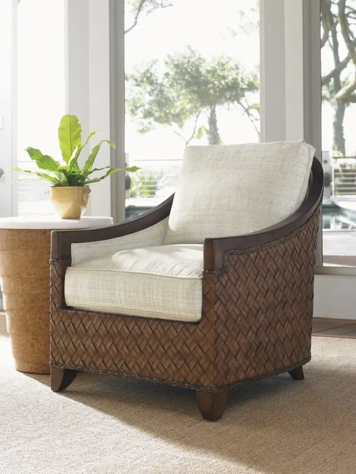 Island Fusion by Tommy Bahama Home Kendari Round Accent Table