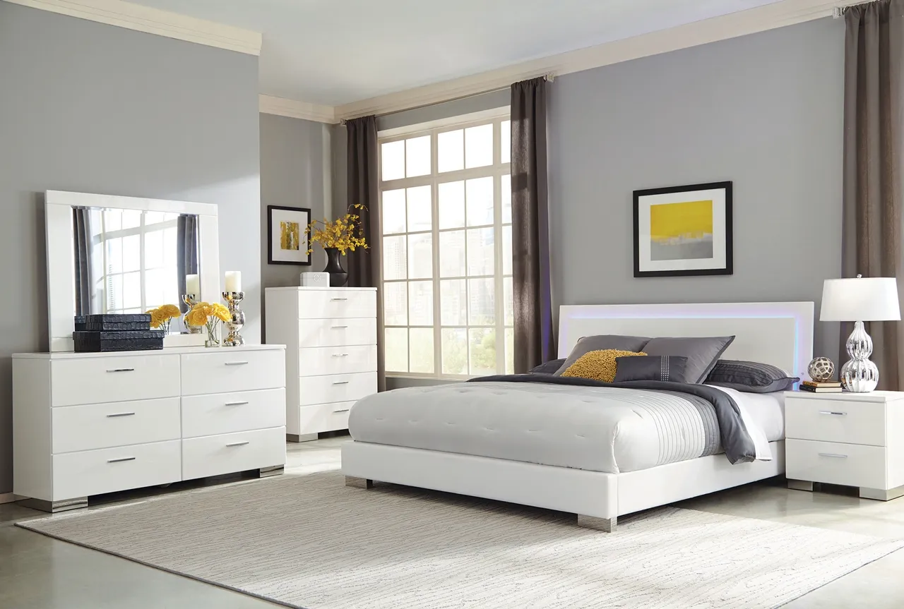 FELICITY LIGHTED CALIFORNIA KING BED GLOSSY WHITE