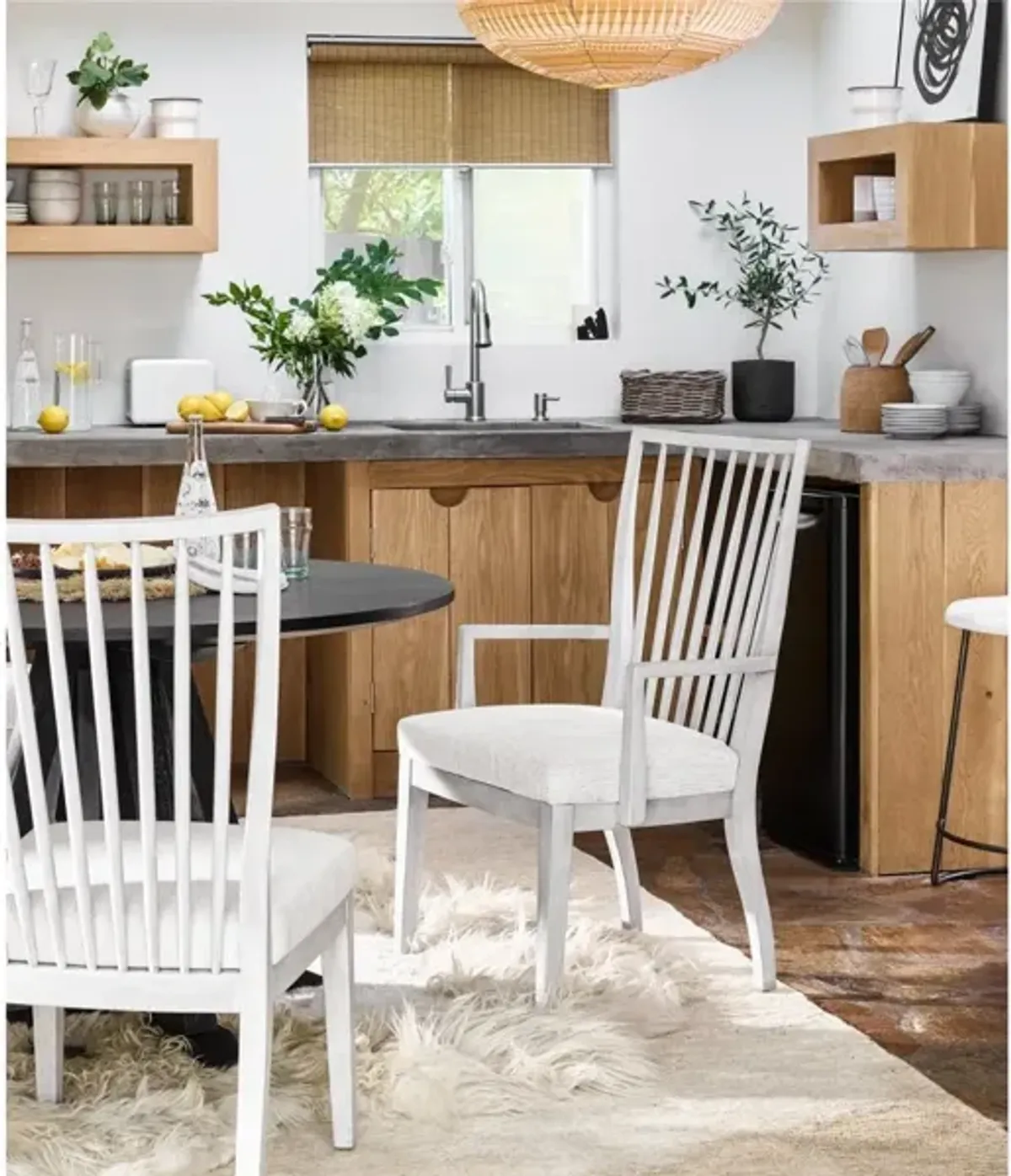 Universal Modern Farmhouse Bowen Dove Wing/Picket Fence Side Chair