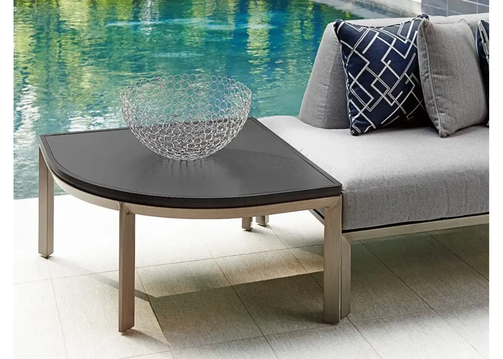 Tommy Bahama Outdoor by Lexington Del Mar Sectional Corner Table