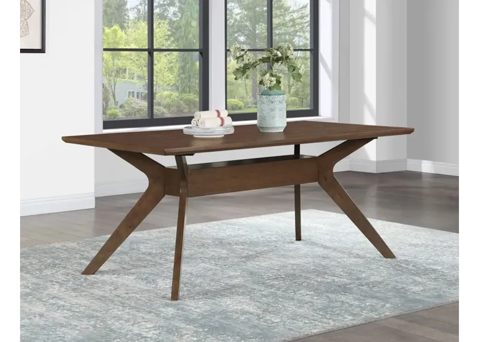 Steve Silver Quinn 71 Inch Dining Table